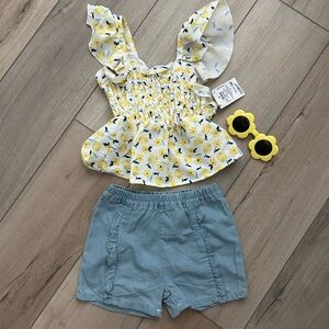 2/$18 NWT Girls Yellow Floral Top and Blue Shorts Set - Size 4